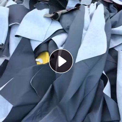 出售pvc海绵革，pvc环保革，pvc海绵革边角料，现货10吨左右