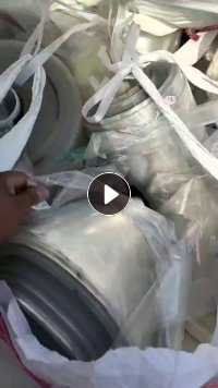 出售pet带胶膜废料,有卷筒和压包料,