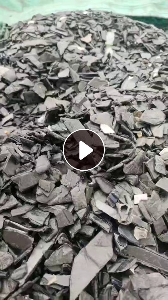 出售汽车中网合金破碎料，水粉料，月供200吨