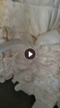 长期出售床垫海绵边角料，废海绵，白色，无粉无皮，现货有一挂车，货在浙江宁波