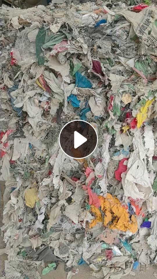 出售建筑垃圾膜炼油料，装修膜和编织袋，每天一两车