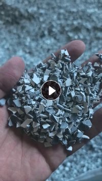 大量出售PVC防水卷材破碎料