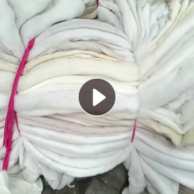 长期出售棉被统货，丝绵被，棉花被，化纤棉被，丝绵比较多，现货4.2米一车