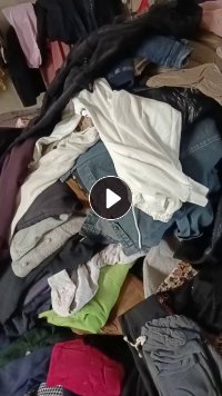 长期出售旧衣服统货，旧衣服小区货，现货5吨左右