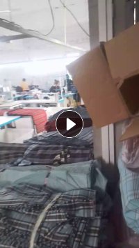 长期出售服装厂下来的涤纶废布，涤纶造粒布，统货，月供10吨左右，货在江苏连云港