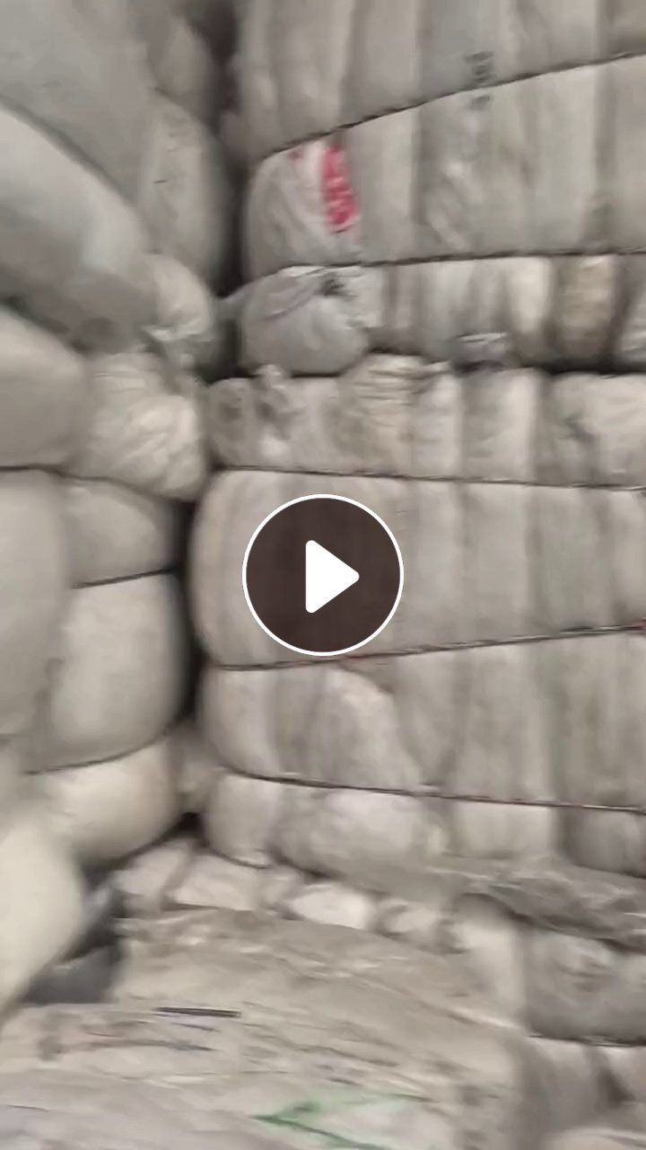 长期出售白色的涤纶毛衣片，毛衣片下脚料，现货一柜