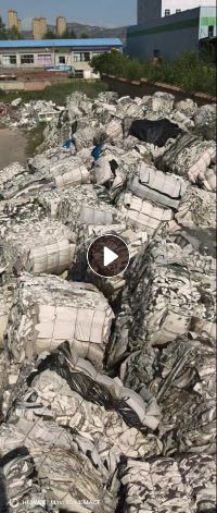 现货低价处理一批地毯边角料,地毯厂下来的,有羊毛什么材质都有,现货100多吨,货在青海西宁