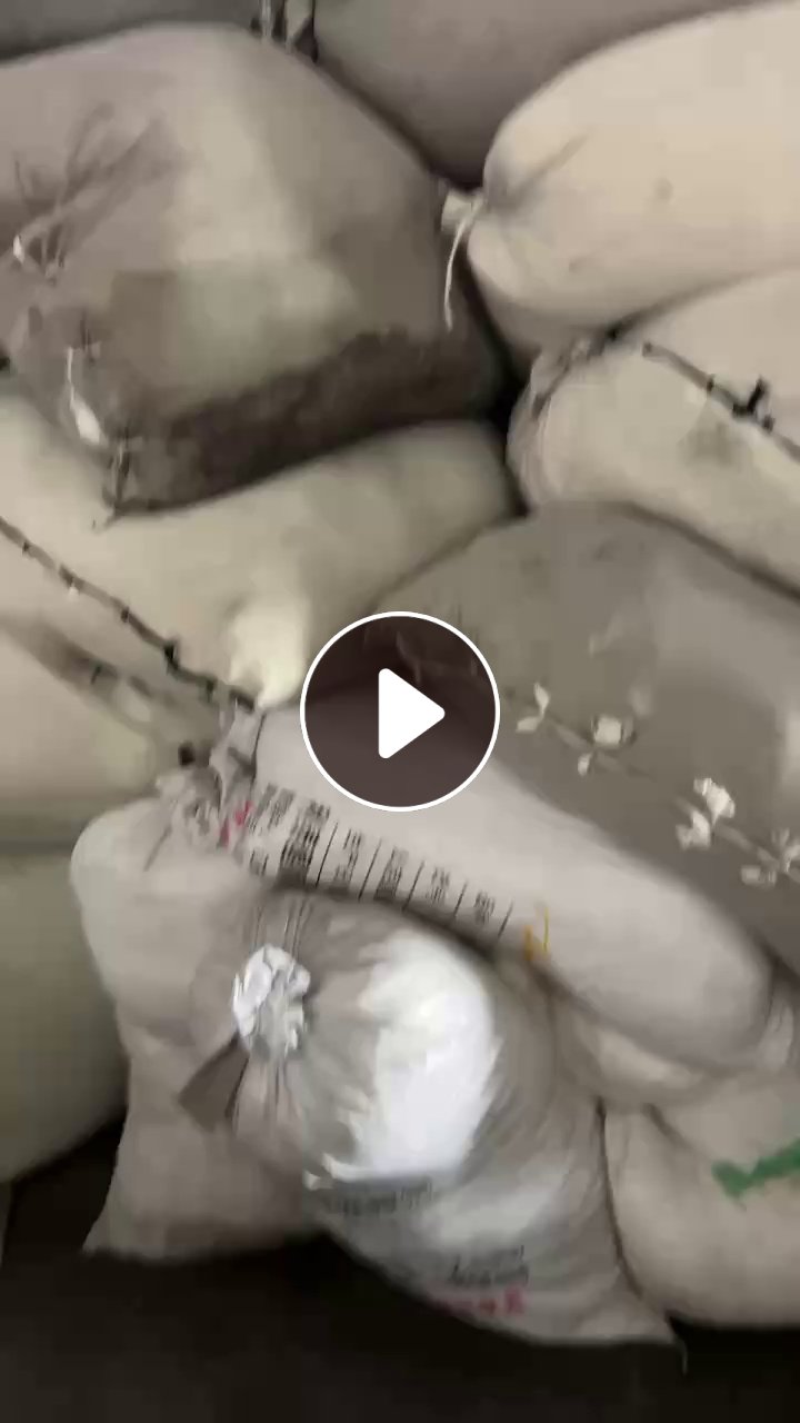 出售白色涤纶废丝，涤纶低弹丝，涤纶丝，可开花可造粒，现货有10吨左右，货在浙江金华