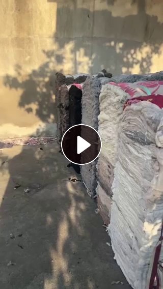长期出售涤纶下脚料，纺织厂下来的，现货有十几吨