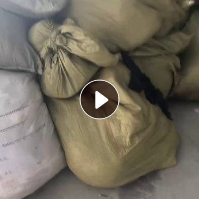 长期出售纺纱厂下来的羊毛回丝，羊毛下脚料，含70，80的毛，含涤，现货五六吨