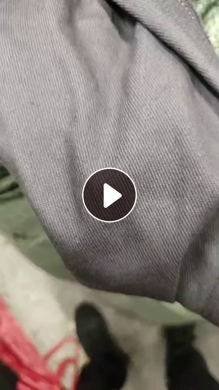 长期出售服装厂处理布，纯棉纱卡，棉布，多种颜色，货在四川成都