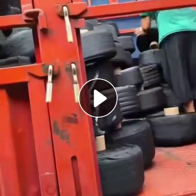 长期出售布条盘料，涤纶材质，有带点胶，基本是黑色，现货有30吨，货在江苏苏州