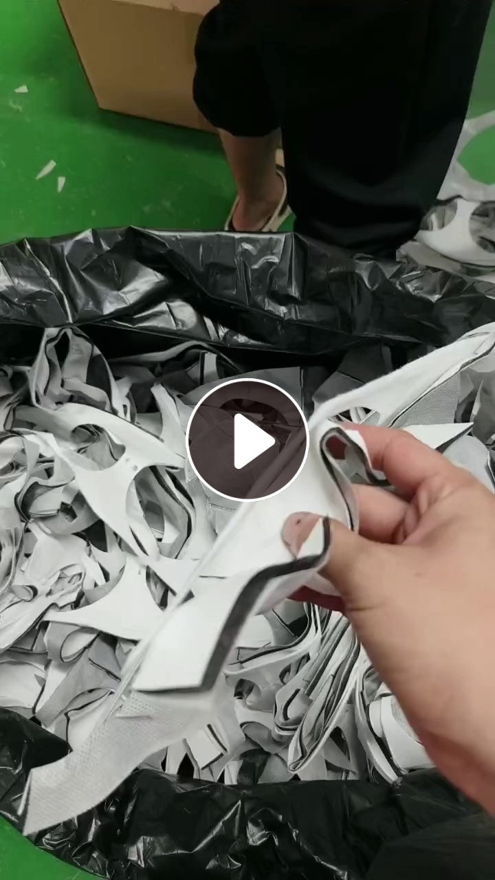 口罩厂家长期出售无纺布边角料，针刺棉，活性炭无纺布，熔喷布等边角料，厂在河南商丘
