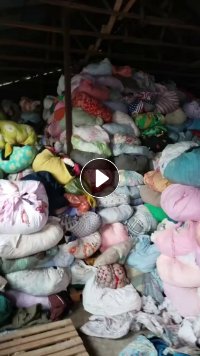 长期出售旧衣服黑料，黑料，里面有鞋子，现货四五十吨