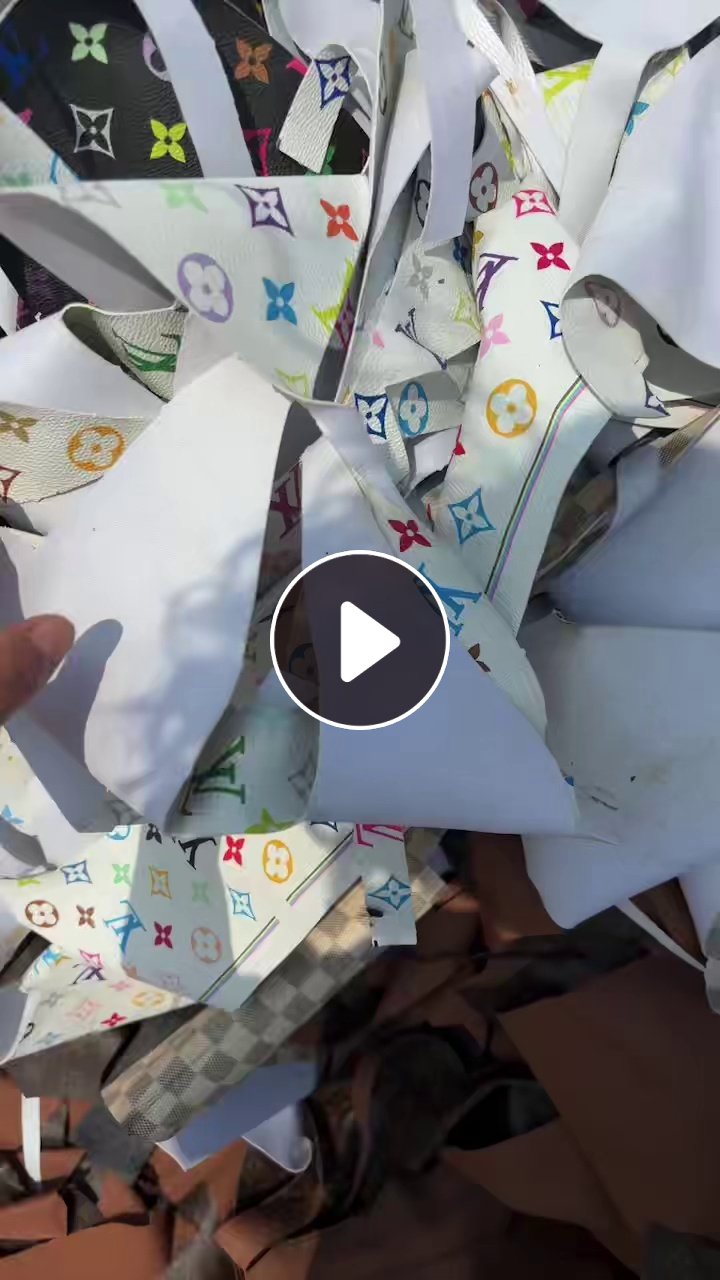大量出售PVC皮革边角料，皮包厂下来的