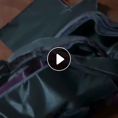 长期出售做雨披下来的牛津布边角料，涤纶牛津布，牛津布现货10吨左右，有黑色，卡其，玫红，蓝色