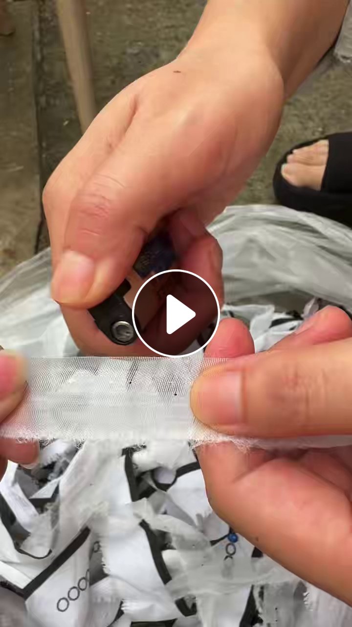 长期出售涤纶布条，涤纶打绳料，一种是单面带胶的，月供30吨左右