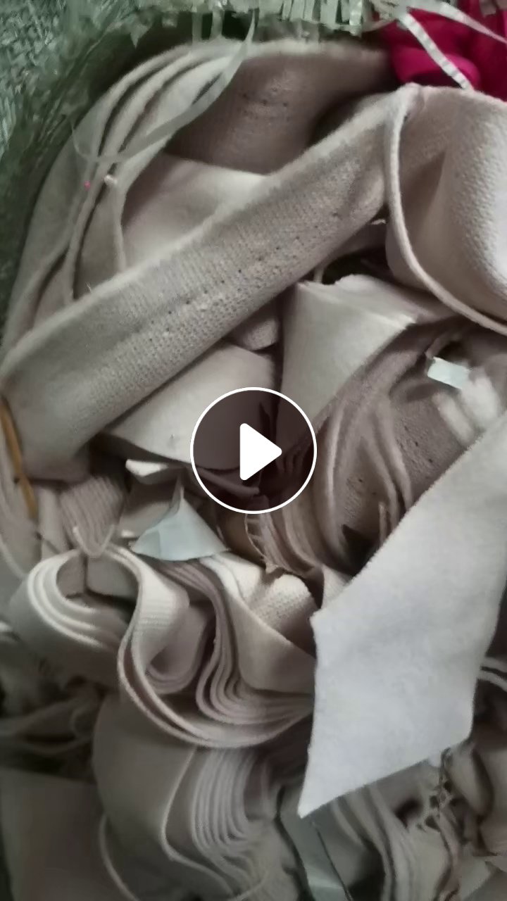 长期出售涤纶废布，希音服装出口厂下来的，有浅色杂色的，每个月有几十吨，货在广东佛山