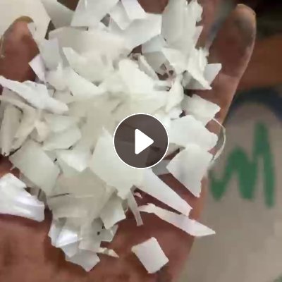 出售纯透析桶破碎料，现货四五吨，还有七八吨毛料没破