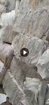 出售PP膜废料,奶白丙膜废料,含轻微填充,现货十五吨左右