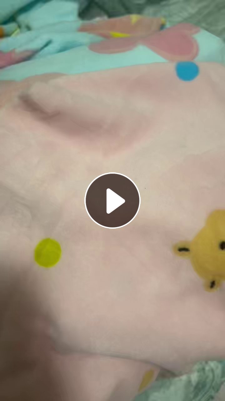 出售库存牛奶绒，花色牛奶绒库存布，门幅2米3到2米5，克重220，四个花型，现货三百多斤