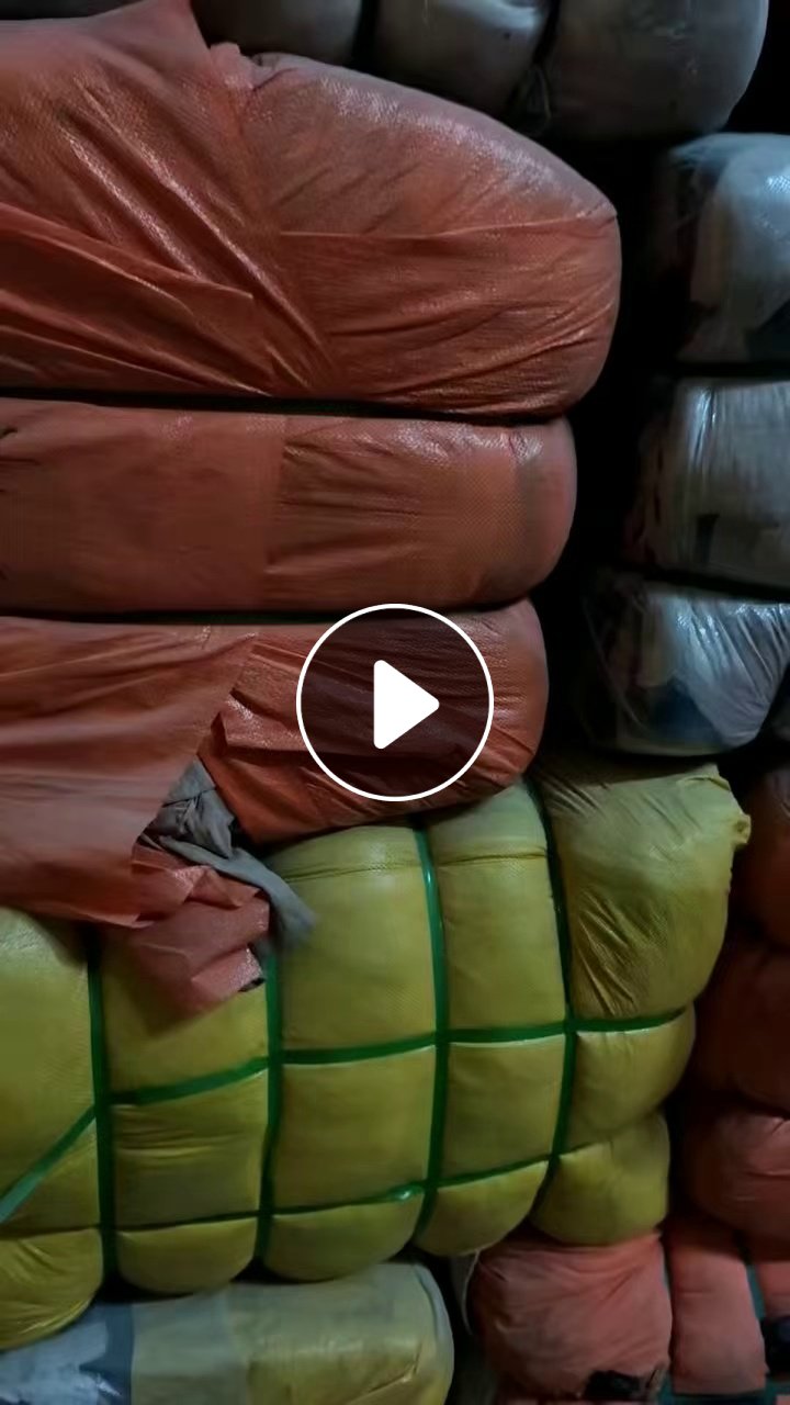 长期出售丝袜，废旧丝袜，尼龙丝袜，现货9.6米一车，货在广东清远