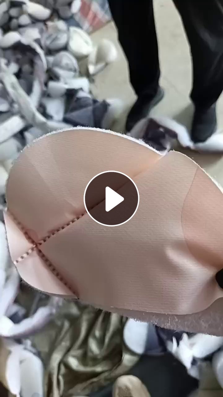 厂家长期出售挡风被下脚料，丝绵下脚料，现货有4吨左右，在河南洛阳