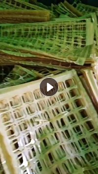 厂家出售PET吸塑盒边料，食品厂下来的边料，透明，带颜色的都有，月供20吨左右