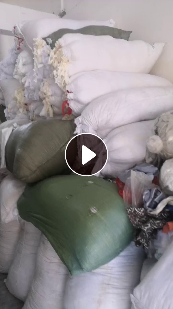 长期出售涤纶废布，涤纶边角料，现货11吨
