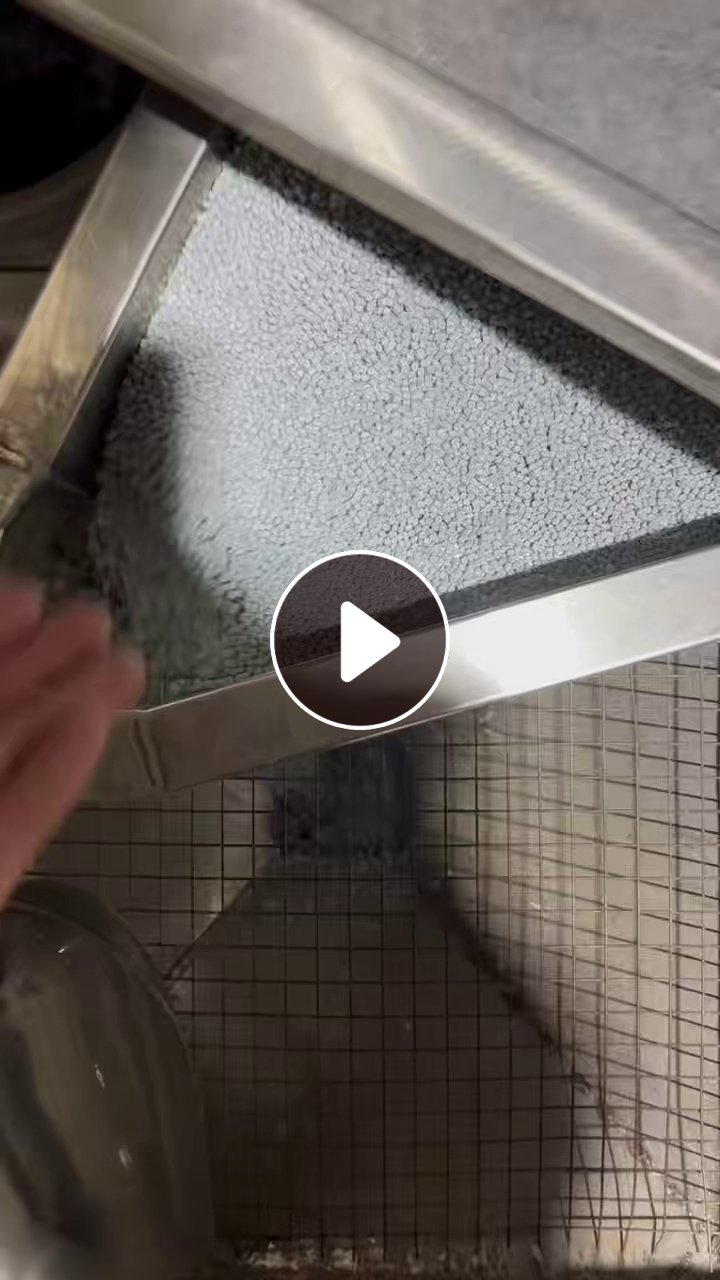 长期出售纯乳白袋颗粒，过4张120目