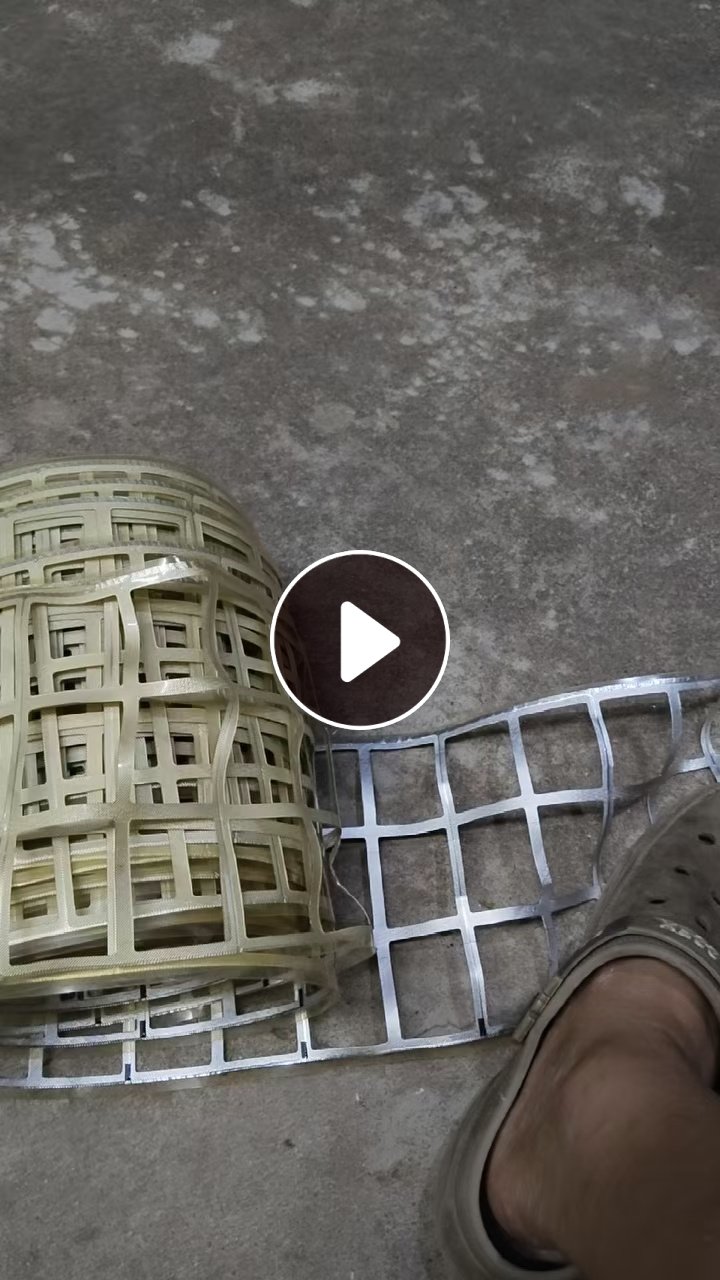 长期出售化妆品包装铝塑膜废料，白色能分开的含铝30-40，也有不可分开的