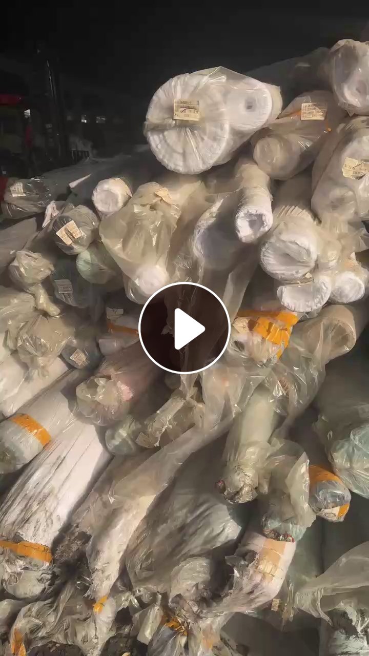 长期出售库存增白染色小卷，也有一些大卷布，门幅2米2以上，克重80-120g，每个月有70-80吨