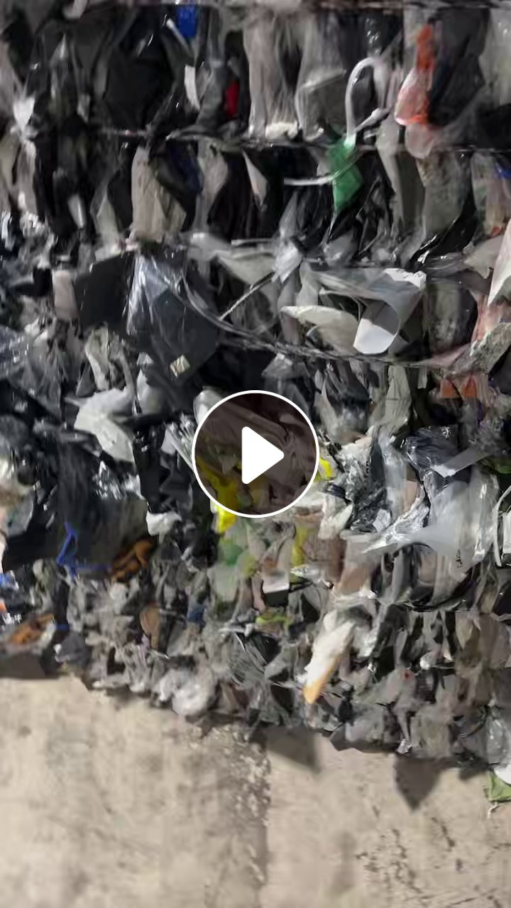 出售PE包装袋，服装拉链袋，现货四五十吨