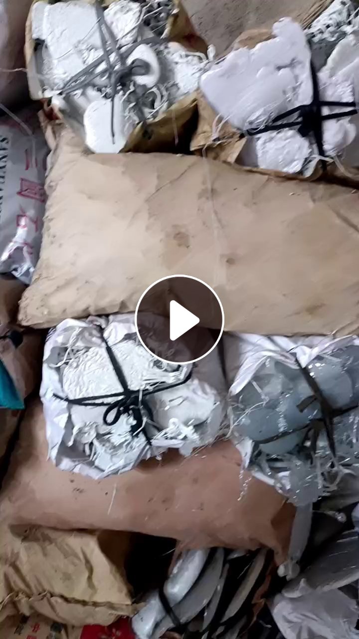 长期出售PC颗粒和破碎料和料块，灯罩，摄像头下来的