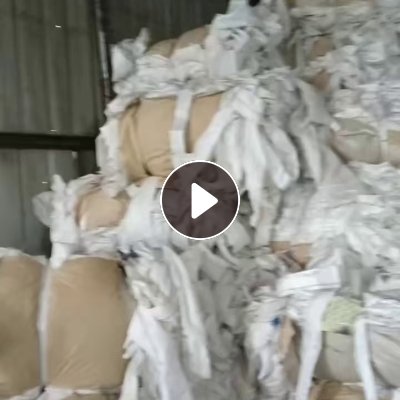 现货处理一批涤纶废布，有带一根红线一根蓝线，无胶无浆，可以开花，现货有50吨，货在山东临沂