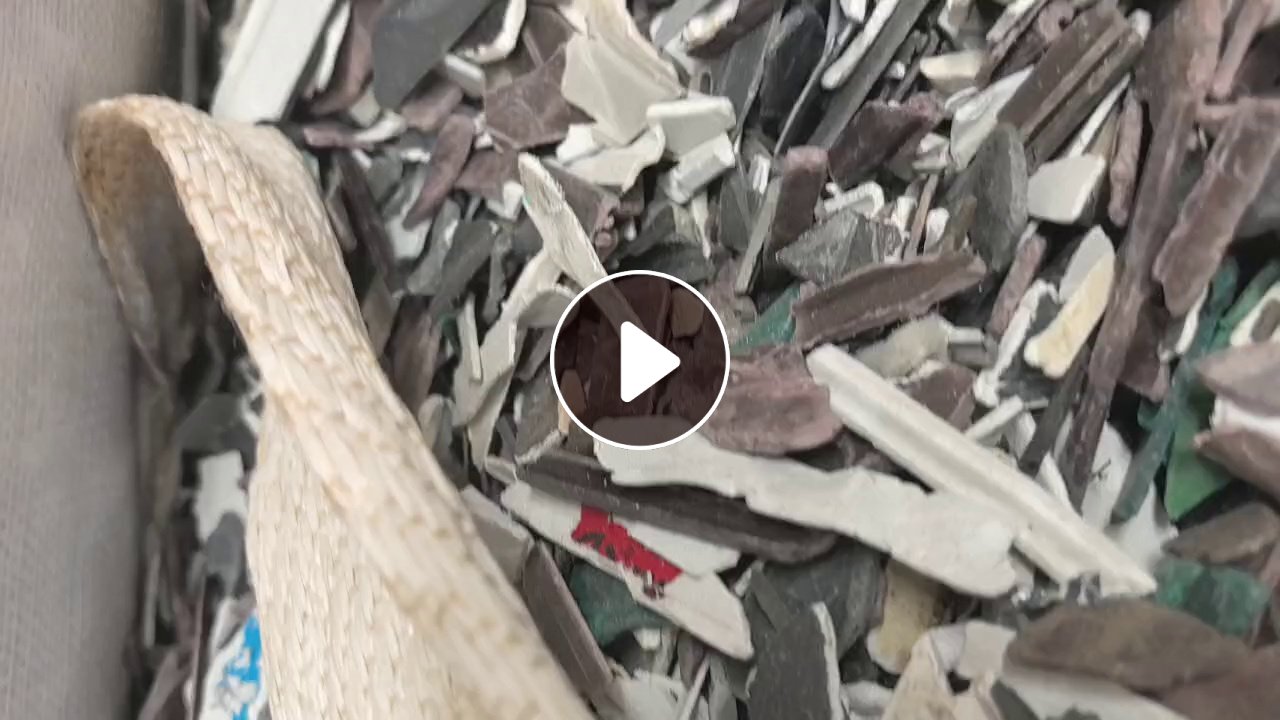 大量供货pvc白钢彩钢破碎料