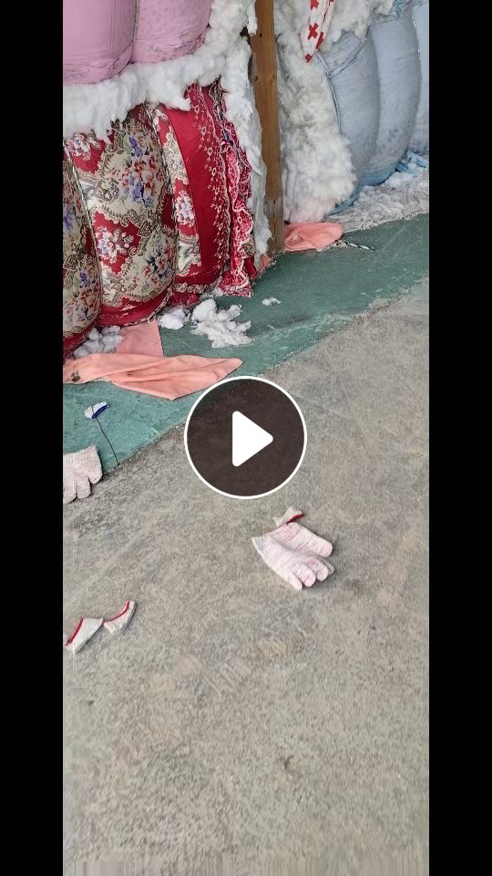 长期出售开花棉，旧衣服大白开出来的，可以做手套纱，现货有11吨，货在江西新余