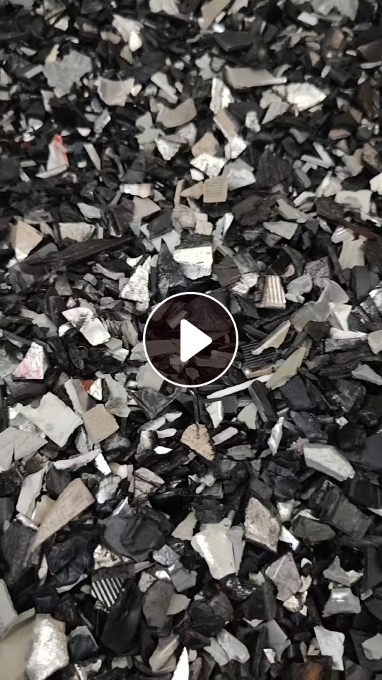 出售PC破碎料，汽车车灯里面的纯PC破碎料