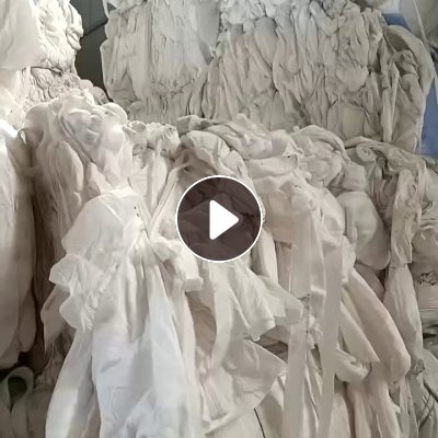 长期出售针刺厂下来的腈纶含10%的丙纶无纺布，腈纶复合开花料，现货十六吨