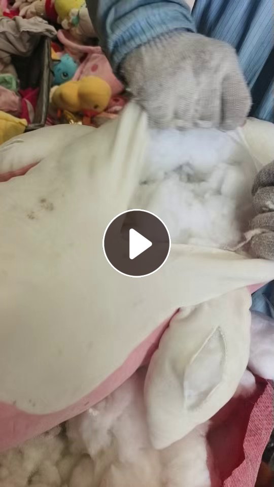 长期出售毛绒玩具拆下拉的外壳，废布，毛绒废布，玩具下脚料，扣子都在