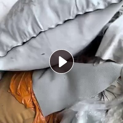 长期出售PU皮革，皮革边角料，有一整块的，也有切边条，月供百来吨，货在广东清远