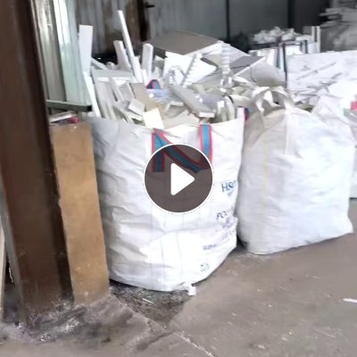 免费送废泡沫，做模具下来的，每个月都有1吨多