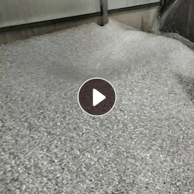 出售中性PVC墙纸破碎料，白色跟花色的都有，月供200吨