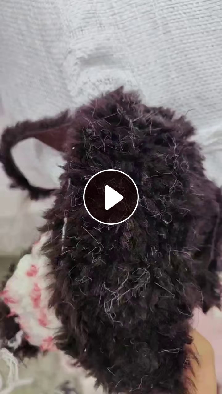 长期出售裁床下来的纯羊毛下脚料，羊毛边角料，羊毛废料