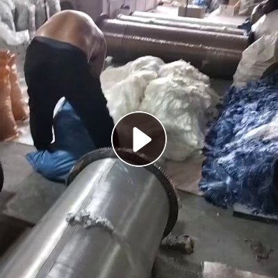 出售涤纶废丝，涤纶开刀丝，杂色，咖啡色，灰色，黑色都有，现货8吨左右，白色涤纶废丝现货20吨