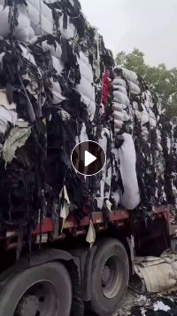 长期出售废纺料,废布料,黑料,下脚料,燃烧料,都是废布,一天有30吨,货在浙江嘉兴