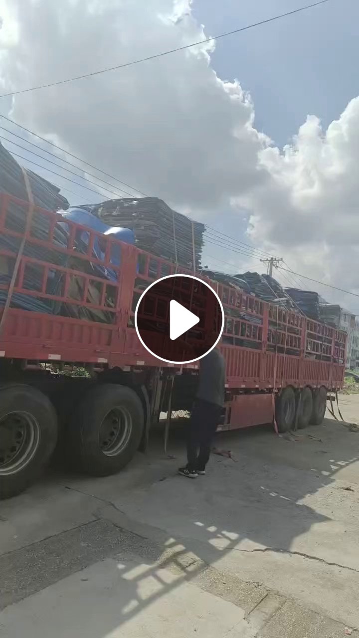 常年大量出售PE钢卷皮毛料，全漂，每个月100多吨