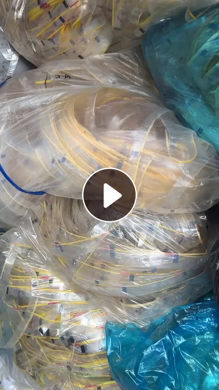 出售pet边角料，黄色部分可分离，食品包装盒的边角料，月供30吨