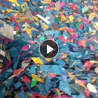 长期出售无字涂料桶破碎料，白色全漂，无水无杂，现货30吨左右，花色，含水3/4葛，现货6.8一车