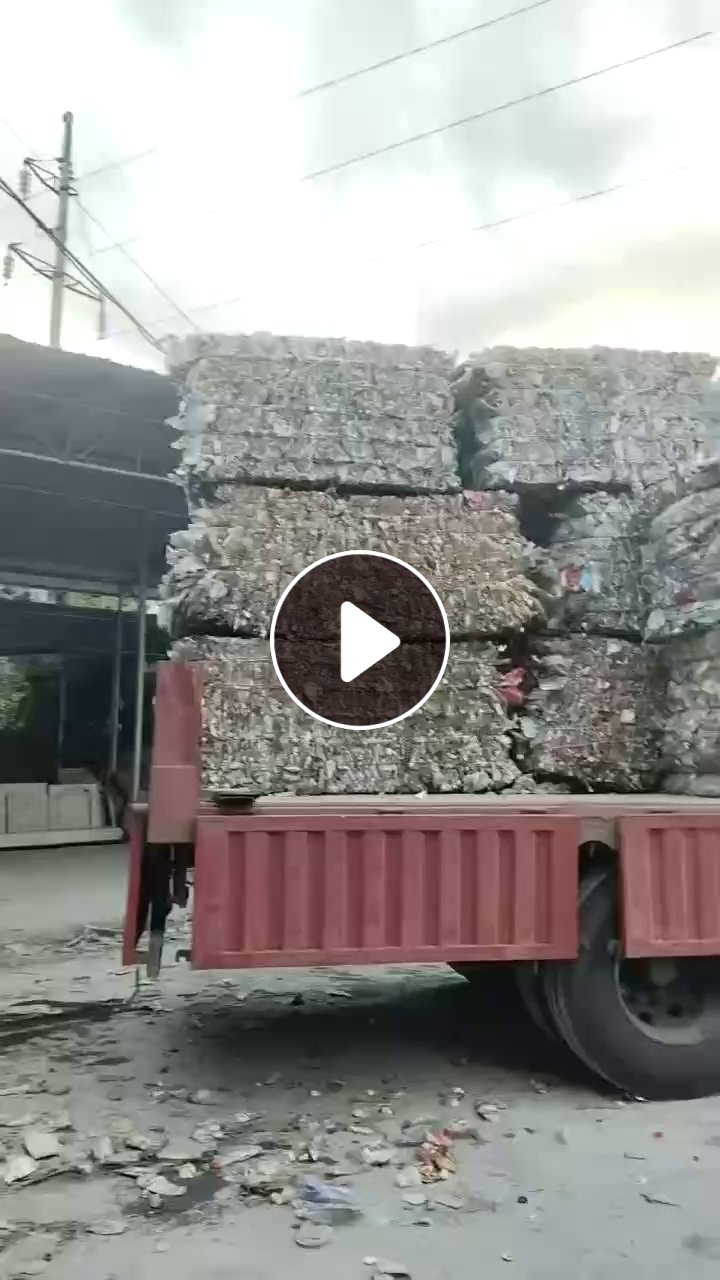 常年出售PET五色瓶砖，每天两吨左右